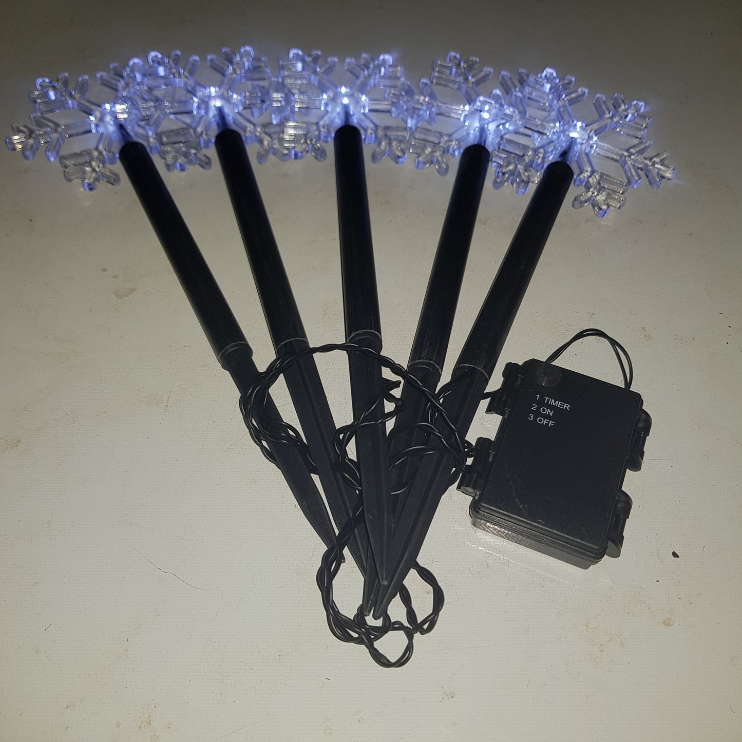 5 Snowflake Stake Lights Christmas Decoration Battery Operated Timer Ice White
