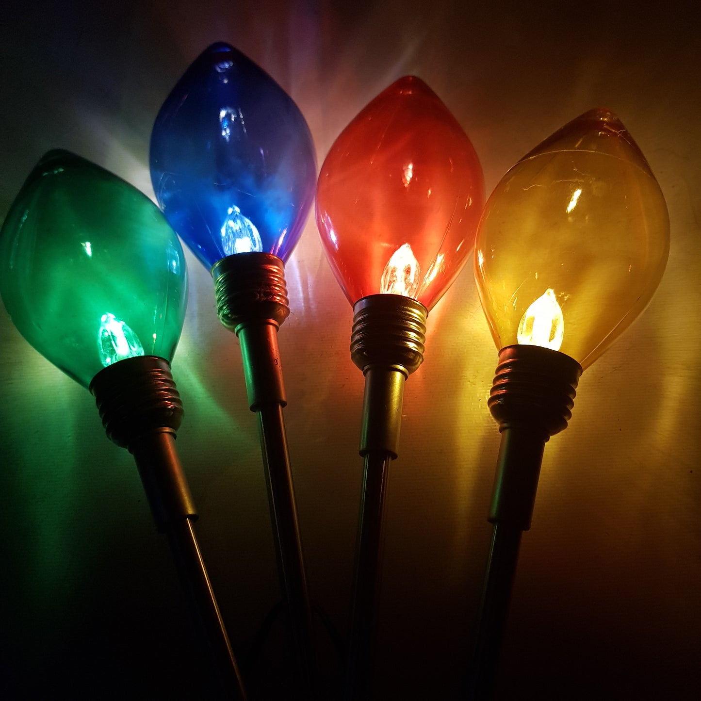 4 Multicoloured Stake Lights Christmas Decoration Battery Operated Timer