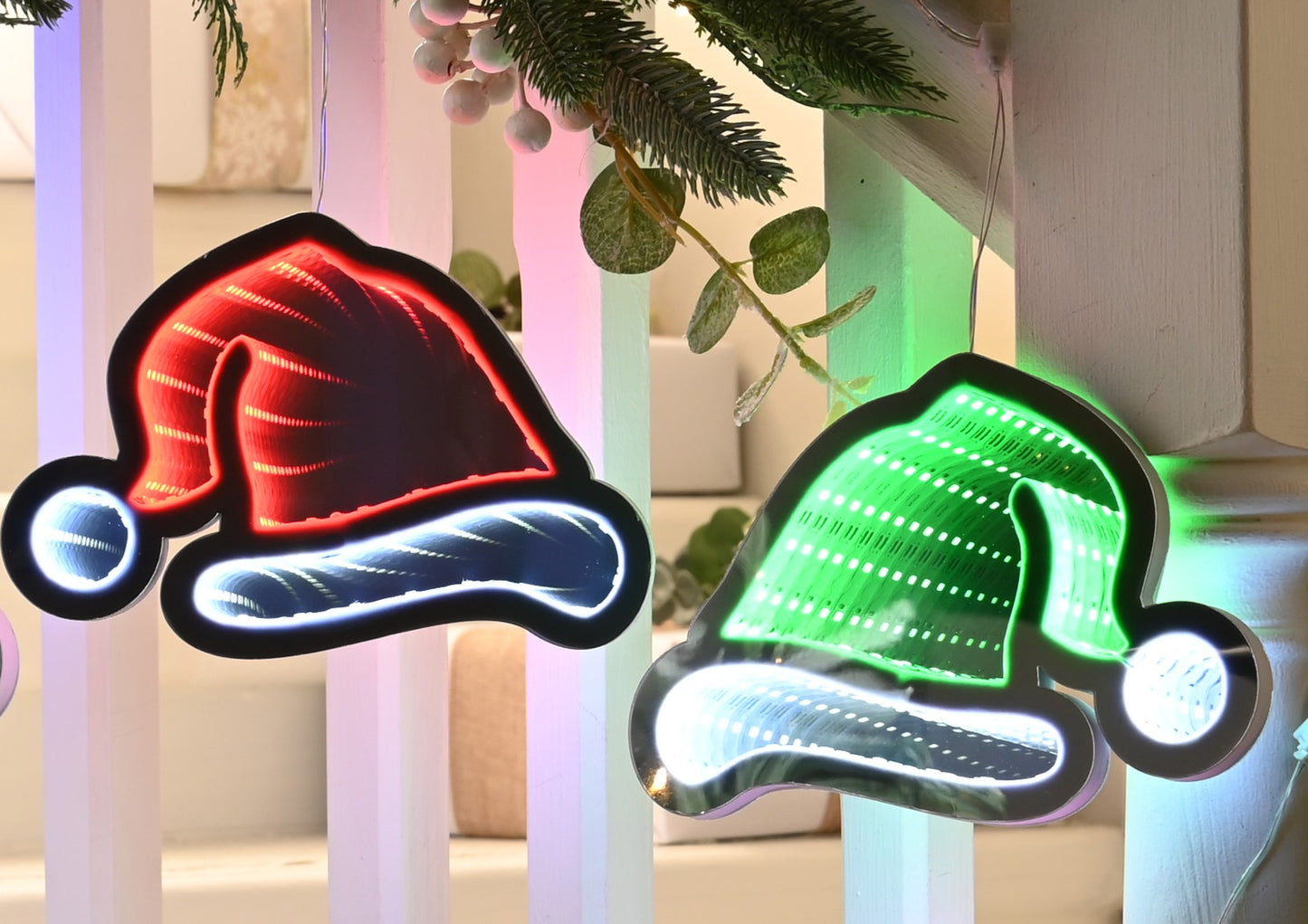 Infinity Light Christmas Garland - 6 Santa Hats - Multicoloured