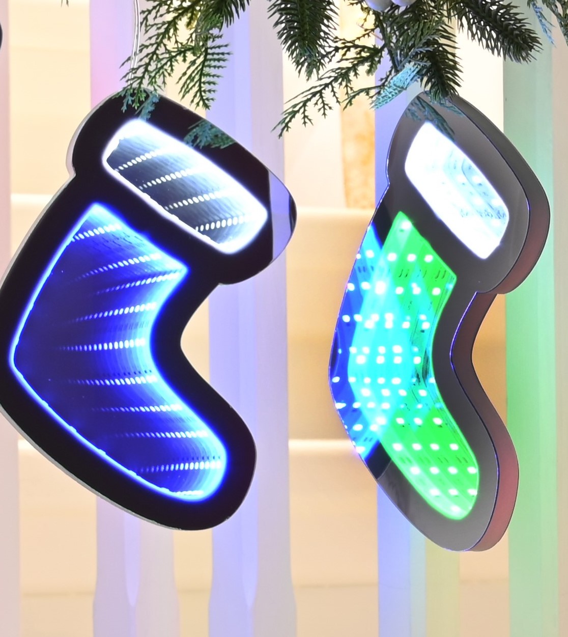 Infinity Light Garland - 6 Christmas Stockings - Multicoloured