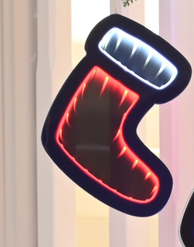 Infinity Light Garland - 6 Christmas Stockings - Multicoloured