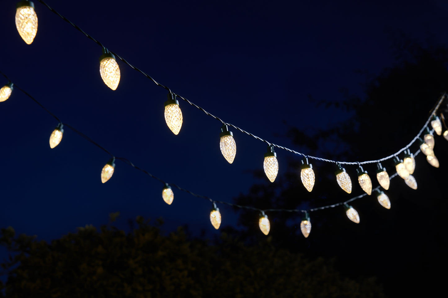 30 Dual Power Dual Colour Pine Cone String Lights - Solar or Mains Operated - Outdoor