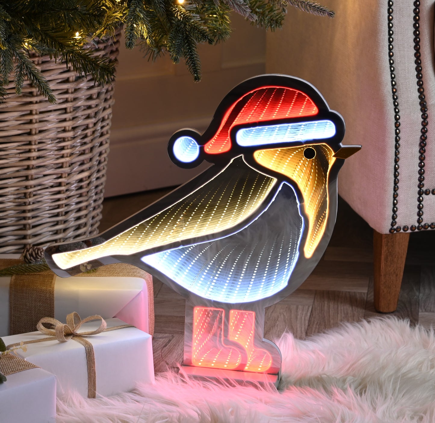 40cm Robin Infinity Light with Santa Hat, Boots and Timer Function