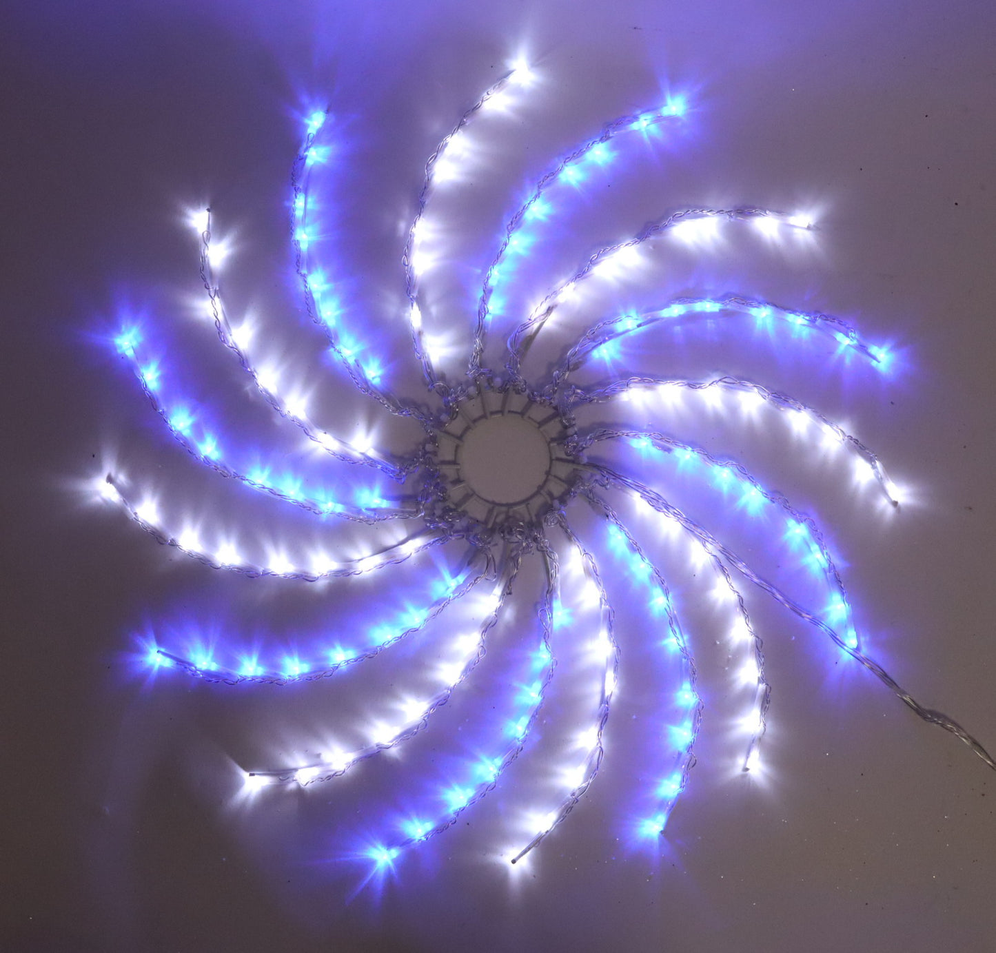 50cm Spinner Light Blue & White Outdoor Indoor Christmas Decoration