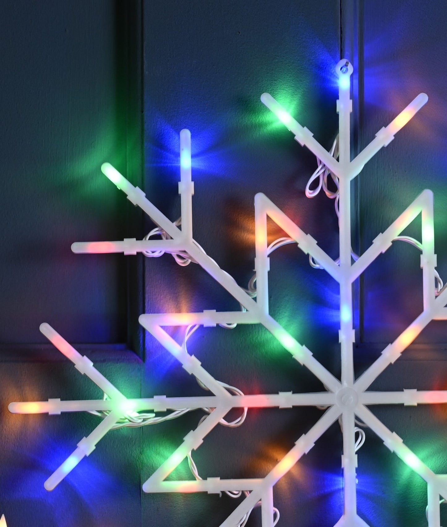Multicoloured Snowflake - Static or Flashing - Battery Operated