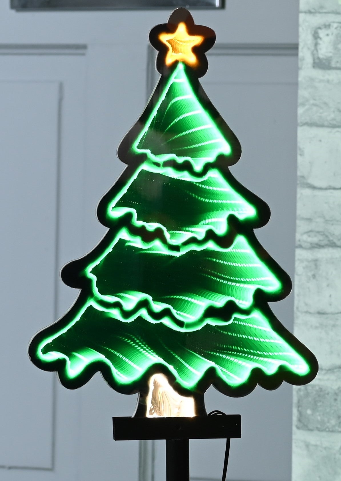 Christmas Tree Infinity Light Stake - Outdoor - Timer - Garden Decoration