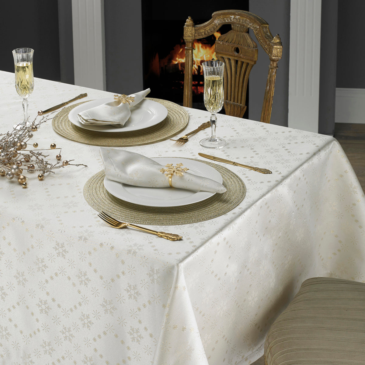 Walton and Co Gold Snowflake Sparkle Christmas Tablecloth 140cm x 140cm