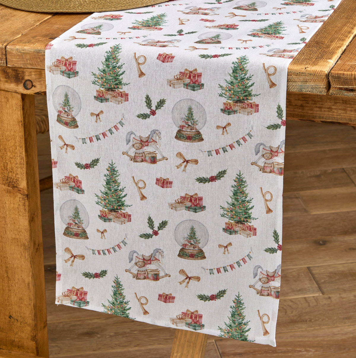 Walton and Co Vintage Christmas Table Runner 32cm x 220cm